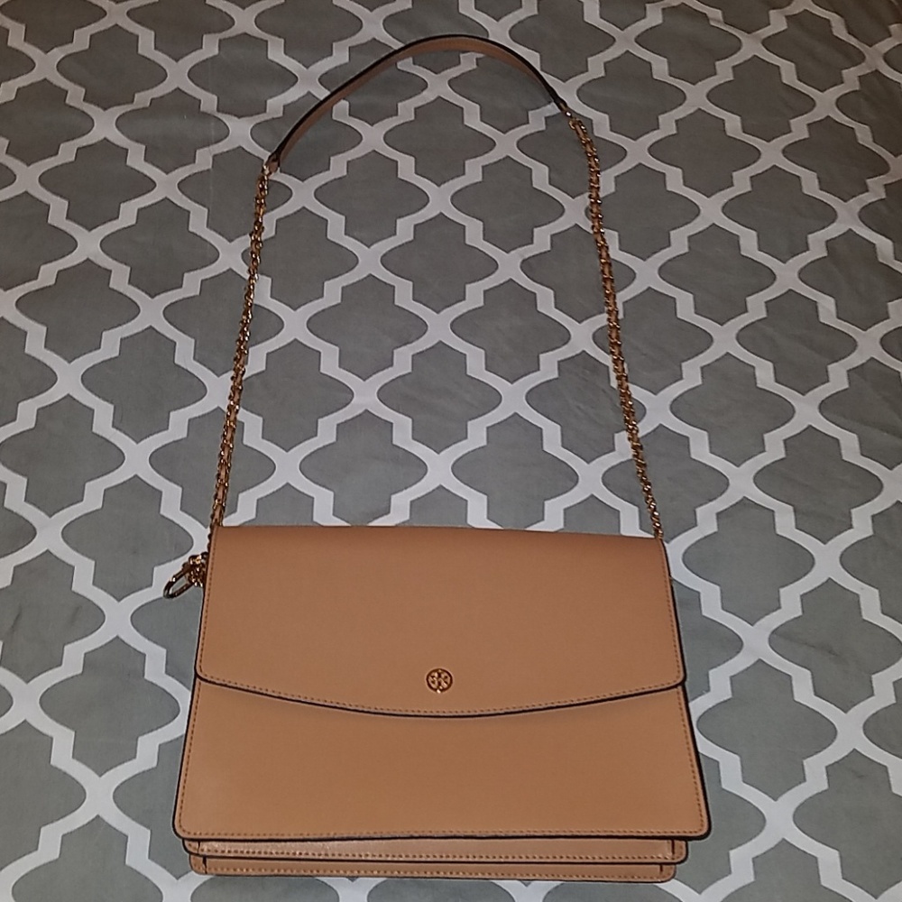 Tory Burch Robinson Convertible Shoulder Bag - Picture 5 of 8